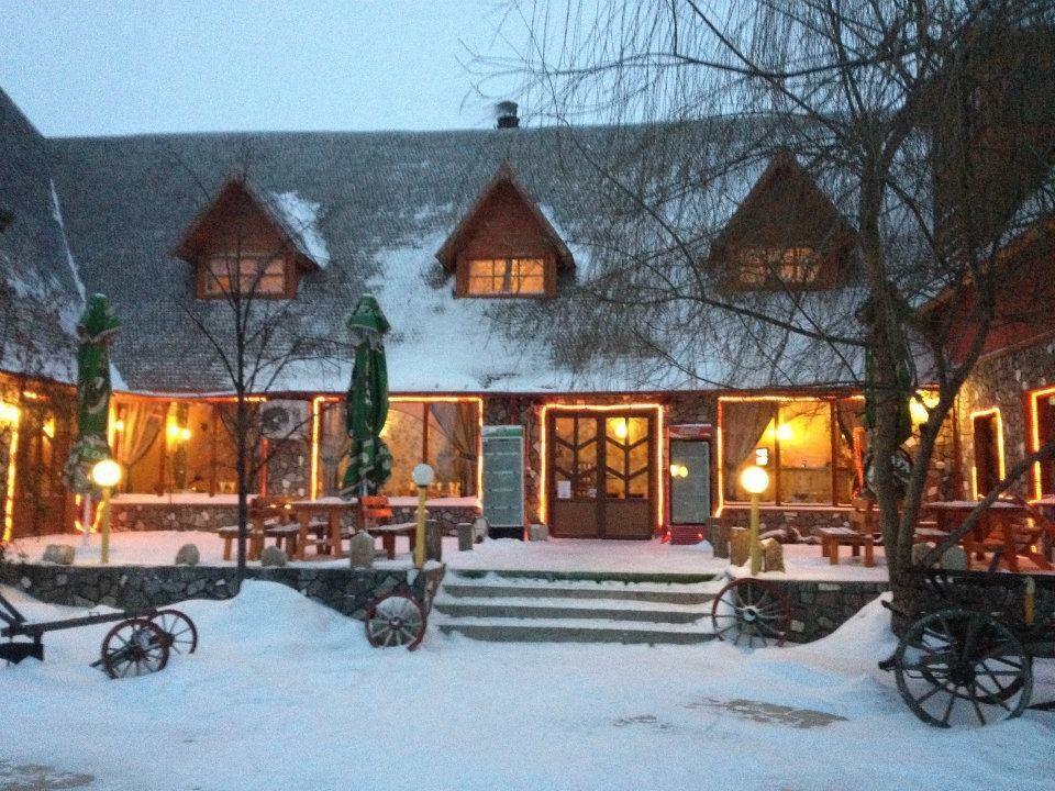 Hanul Vanatorilor Buzau Exterior foto